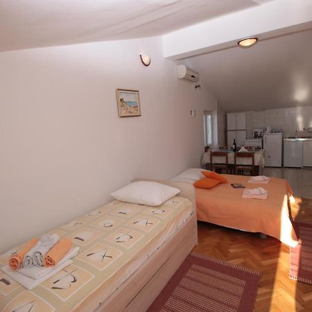 Apartmani Damir Livajic Omiš Esterno foto