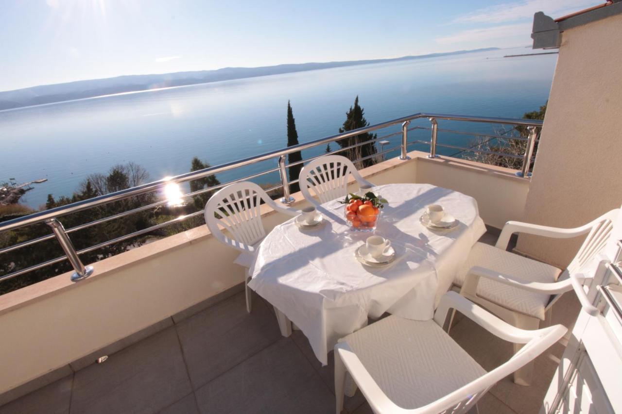 Apartmani Damir Livajic Omiš Esterno foto