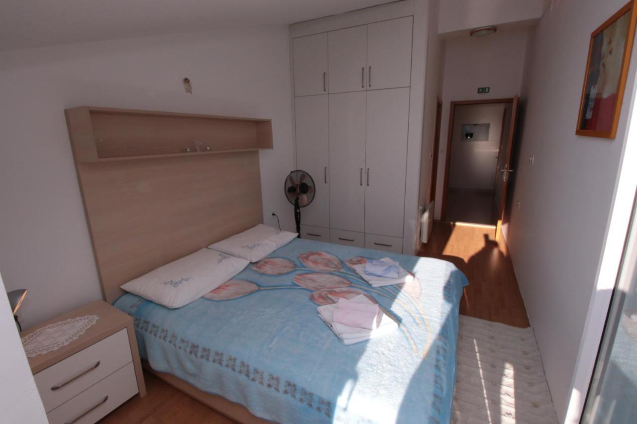 Apartmani Damir Livajic Omiš Esterno foto